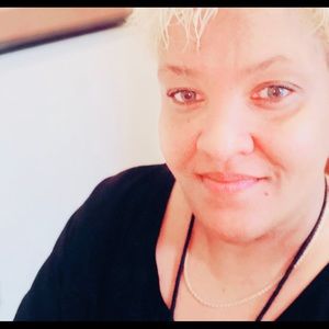 Meet your Posher, Cryss